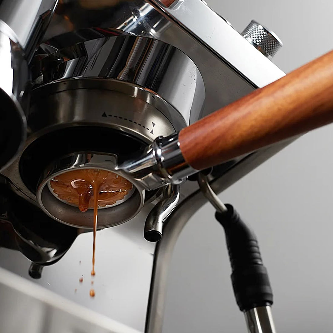 Bottomless vs Regular Portafilter: Which One to Buy?